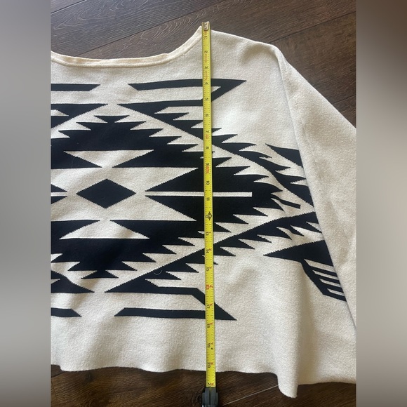 Ariat Chimayo Sweater Poncho - Picture 7 of 7